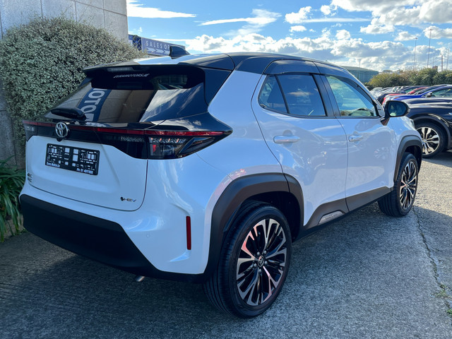 Image for 2024 Toyota Yaris Cross Z HYBRID AUTOMATIC 1.5 PETROL //HIGH SPEC//LOW MILES//HALF LEATHER HEATED SEATS//360 PARKING CAMERAS//HEATED STEERING WHEEL//KEYLESS ENTRY//