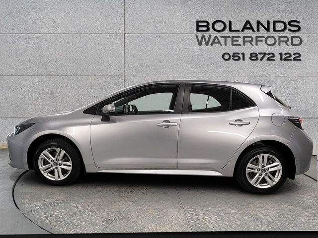 Image for 2022 Toyota Corolla 1.8 Hybrid Luna Hatchback