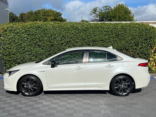 Image for 2019 Toyota Corolla WXB 1.8 HYBRID AUTO // HALF LEATHER HEATED INTERIOR // HEATED STEERING WHEEL // PARKING SENSORS