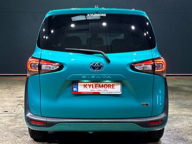 Image for 2020 Toyota Sienta 1.5 HYBRID - 7 SEATER - PUSH BUTTON START/STOP - TOYOTA SAFETY SENSE - REAR CAMERA - ELECTRIC SIDE DOORS (BOTH SIDES)