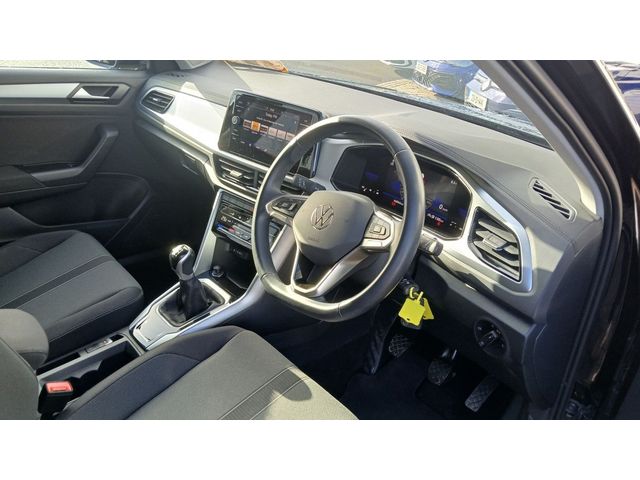 Image for 2024 Volkswagen T-Roc Life 1.0 TSI 110HP **APP CONNECT, REAR VIEW CAMERA, ADAPTIVE CRUISE CONTROL**