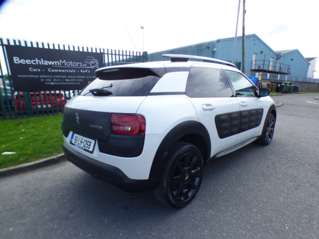 Image for 2015 Citroen C4 Cactus Blue 1.6HDI Diesel // FULL SERVICE HISTORY // TIMING BELT AND WATER PUMP REPLACED //