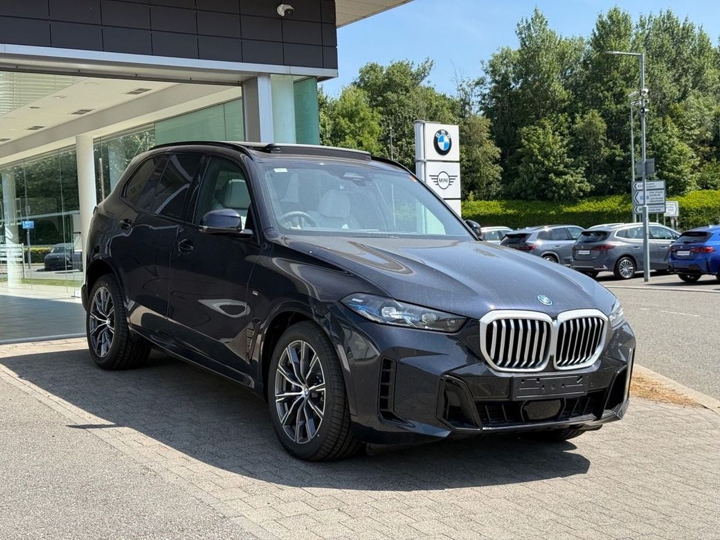 Image for 2026 BMW X5 xDrive50e M Sport Sunroof