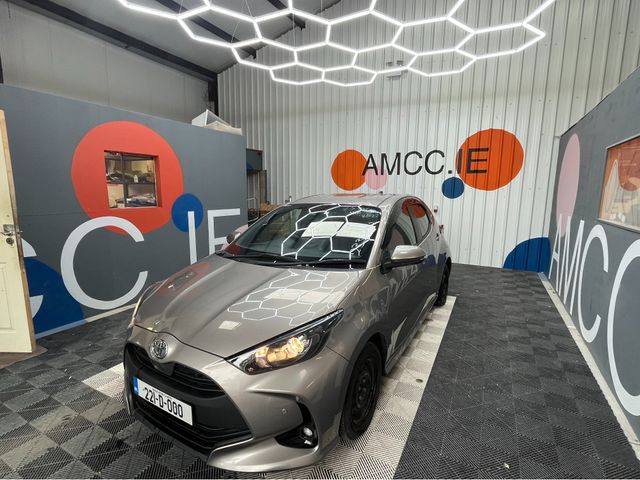 Image for 2022 Toyota Yaris 2022 TOYOTA YARIS X 1.0 AUTOMATIC / REVERSE CAMERA AND MORE