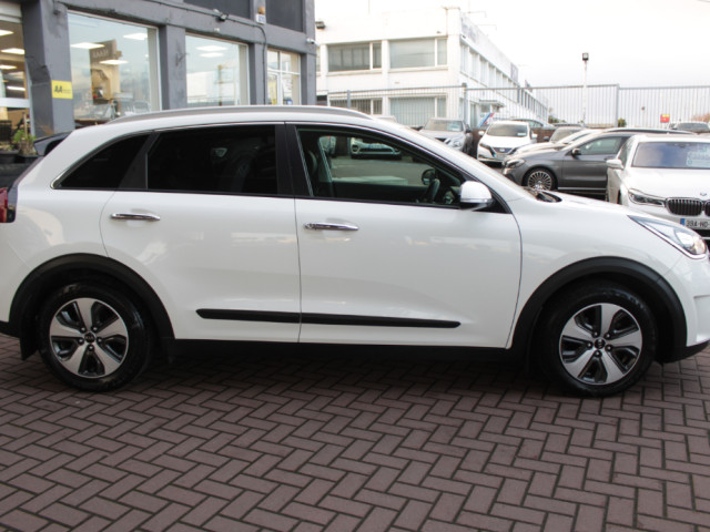 Image for 2017 Kia Niro KIA NIRO HYBRID 5DR ESTATE AUTO // ONLY 92, 000 KMS // STUNNING CAR IN MINT CONDITION // BUY WITH CONFIDENCE AA AND SIMI APPROVED DEALER 2025 // FINANCE ARRANGED // ALL TRADE INS WELCOME //