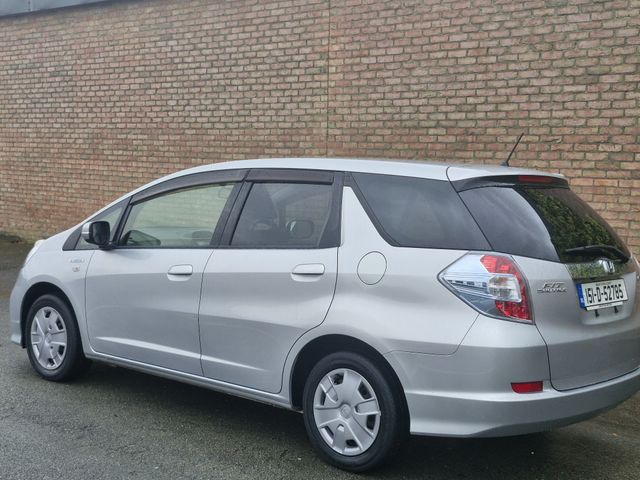 Image for 2015 Honda Fit Shuttle HYBRID AUTO
