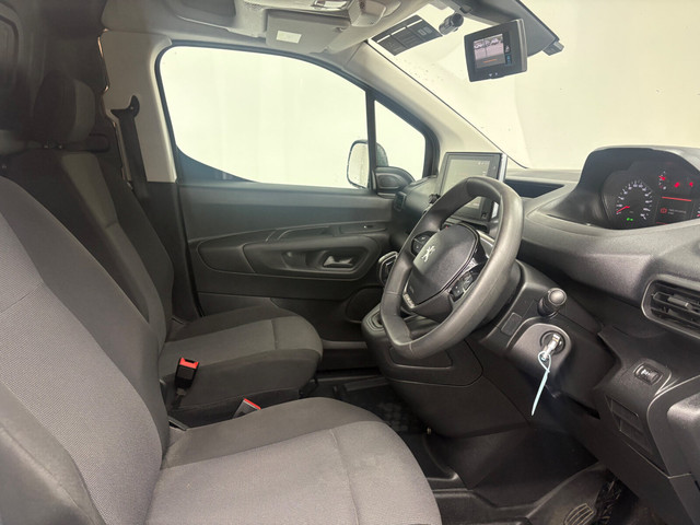 Image for 2021 Peugeot Partner 