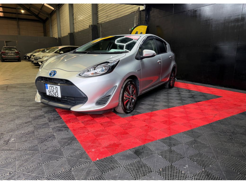 Image for 2017 Toyota Aqua DAA NHP10