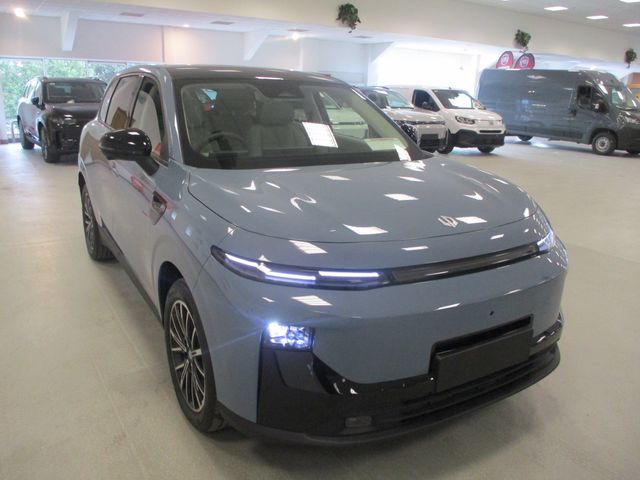 Image for 2026 Leapmotor B10 Design Hybrid EV Petrol