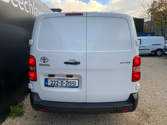 Image for 2022 Toyota Proace 75 KWH AUTOMATIC MWB // PRICE EXCL. VAT // VERY LOW MILEAGE // EXCELLENT CONDITION // 05/27 CVRT // AIR CON, BLUETOOTH AND ELECTRIC WINDOWS // 