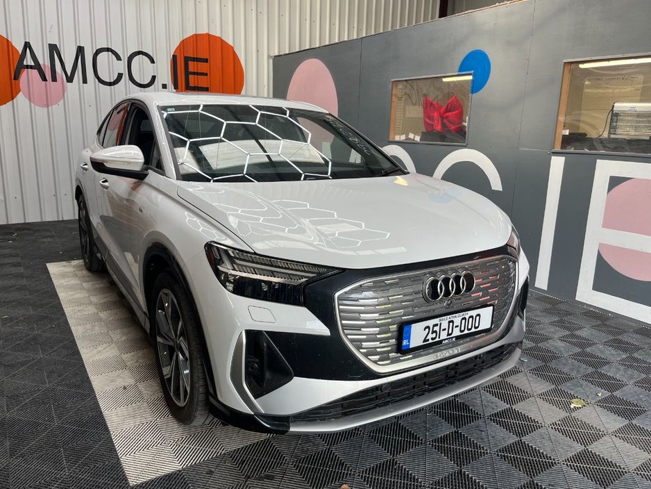 Image for 2025 Audi Q4 e-tron 2025 AUDI Q4 E-TRON AUTOMATIC / CRUISE CONTROL / PARKING CAMERA / ELECTRIC MEMORY & HEATED SEATS / PADDLE SHIFTERS / PANORAMIC SUNROOF / AMBIENT LIGHTS / APPLE CARPLAY AND MORE