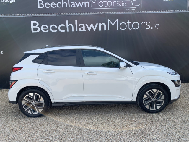 Image for 2022 Hyundai Kona EV 64 KWH PREMIUM 5DR // VERY LOW MILEAGE // EXCELLENT CONDITION // GREAT DOCUMENTED SERVICE HISTORY // ONE OWNER // 