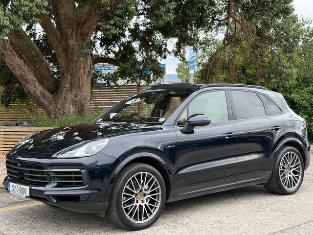 Image for 2022 Porsche Cayenne PLATINUM EDITION