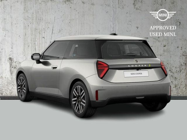 Image for 2026 Mini Cooper Cooper SE Classic Level 1