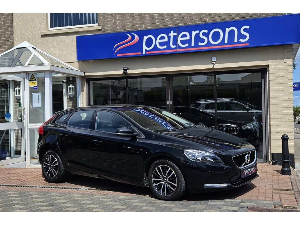 Image for 2017 Volvo V40 D2 MOMENTUM EDITION 5DR - LOW MILEAGE