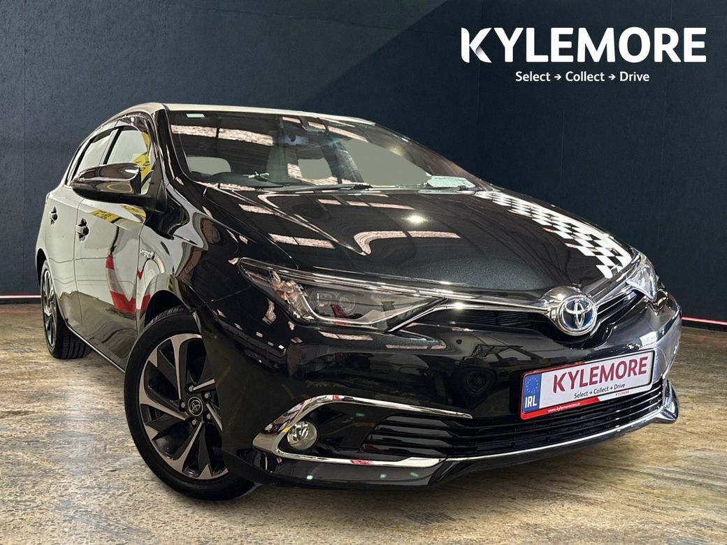Image for 2016 Toyota Auris 1.8 HYBRID BRICK LANE G PACKAGE - CREAM/BLACK LEATHER - FACTORY ALLOYS - CRUISE CONTROL - HEATED SEATS - REAR CAMERA