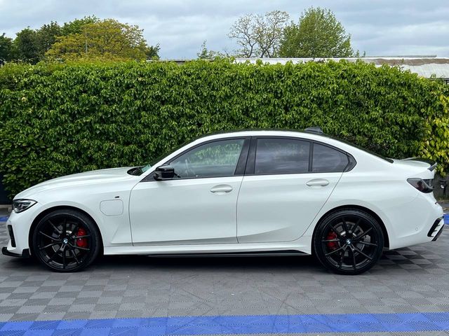 Image for 2019 BMW 3 Series 330e M-SPORT COMPETITION 2.0 HYBRID // 20" PERFORMANCE ALLOYS // LEATHER HEATED SEATS // PARKING SENSORS