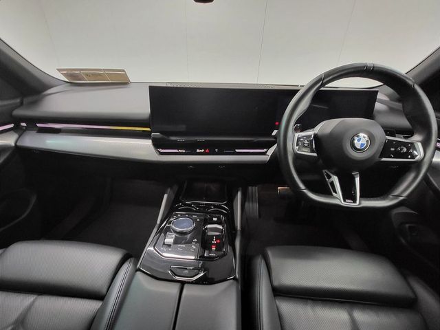 Image for 2024 BMW 5 Series 520i M Sport