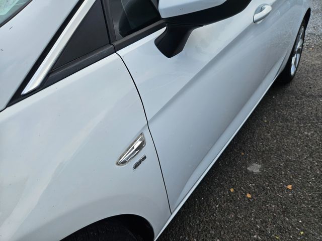 Image for 2018 Vauxhall Astra 1.4 SRI 99BHP 5DR