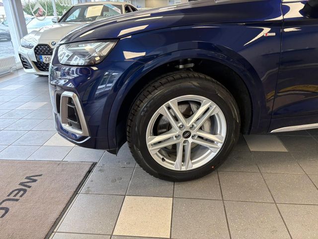 Image for 2023 Audi Q5 TFSI E S LINE QUATTRO 299 bhp