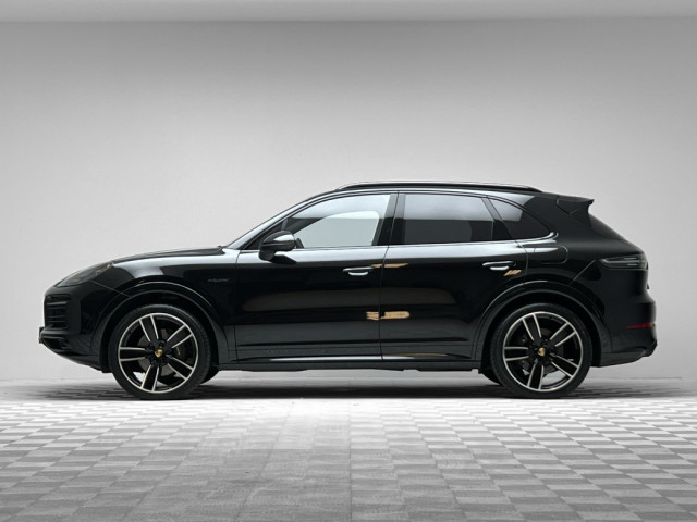 Image for 2023 Porsche Cayenne V6 PLATINUM EDITION
