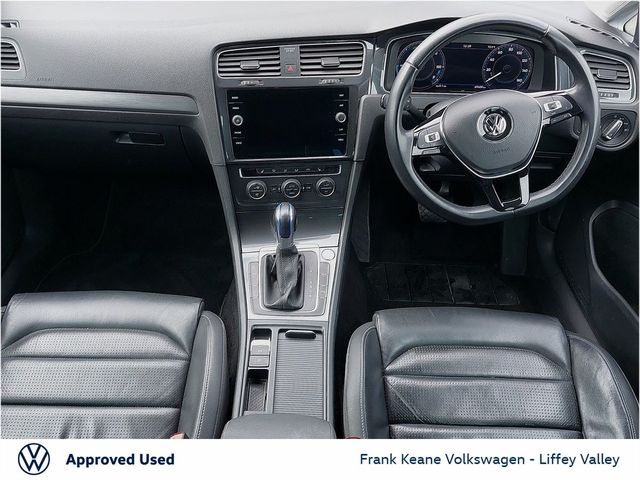 Image for 2019 Volkswagen E-Golf EXECUTIVE 32KWH 136BHP *17" MADRID ALLOYS* *BLACK LEATHER SEATS* *REAR VIEW CAMERA* *LED LIGHTS*
