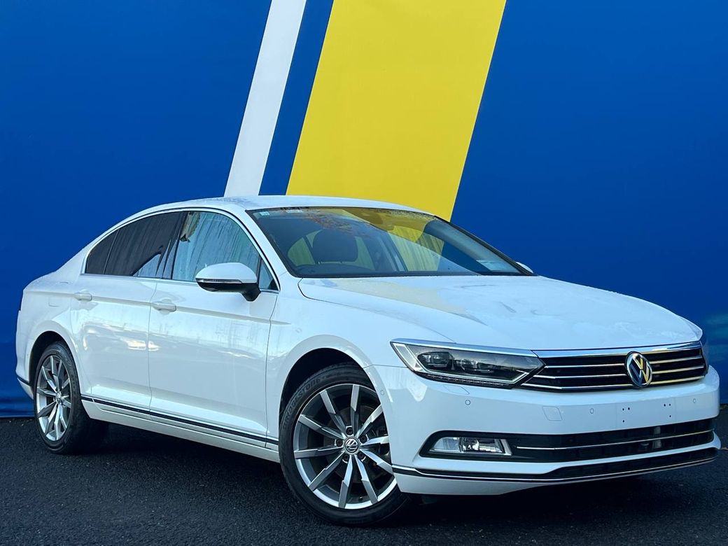 Image for 2018 Volkswagen Passat HIGHLINE 2.0 TDI AUTO // LEATHER HEATED COOLED SEATS // 360 PARKING CAMERAS // ADAPTIVE CRUISE CONTROL // DIGITAL CLUSTER