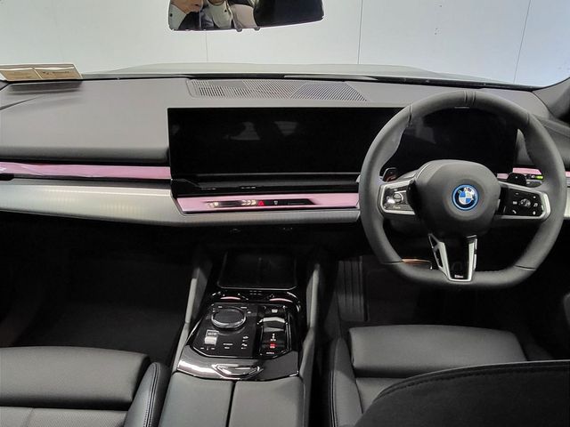 Image for 2026 BMW 5 Series 530e M Sport