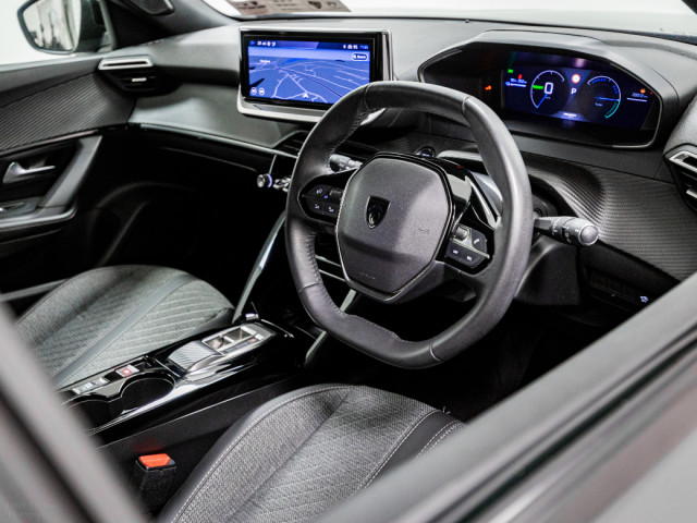 Image for 2024 Peugeot 2008 E-Allure 54kWh 155HP