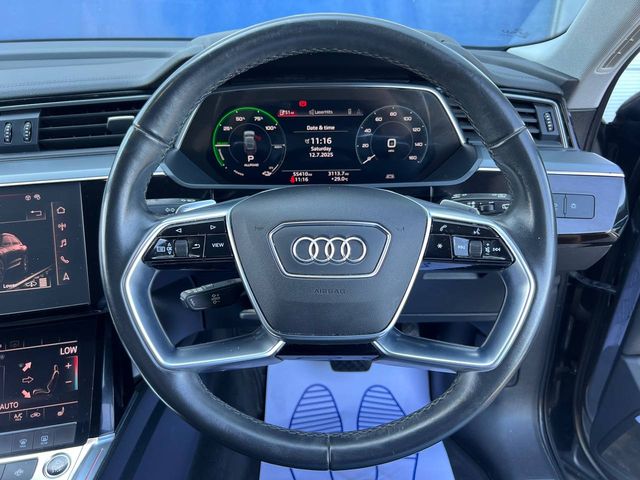 Image for 2021 Audi e-tron 50 QUATTRO RS-PERFORMANCE // 22" RSQ8 ALLOYS // BANG & OLUFSEN // BLACK LEATHER INTERIOR