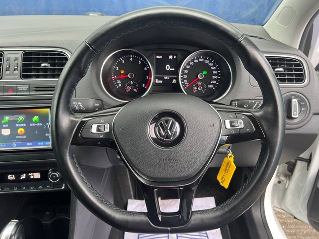 Image for 2017 Volkswagen Polo COMFORTLINE 1.2 TSI AUTO // FULL SERVICE HISTORY // REVERSE CAMERA // 15" ALLOYS
