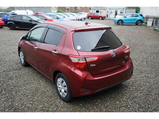 Image for 2017 Toyota Vitz Hybrid 