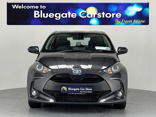 Image for 2024 Toyota Yaris HYBRID LUNA**SEMI DIGITAL DASH**KEYLESS START**BLACK CLOTH INTERIOR**TOUCH SCREEN MEDIA DISPLAY**REVERSE CAMERA**APPLE CARPLAY**DRIVE MODES**FINANCE AVAILABLE**