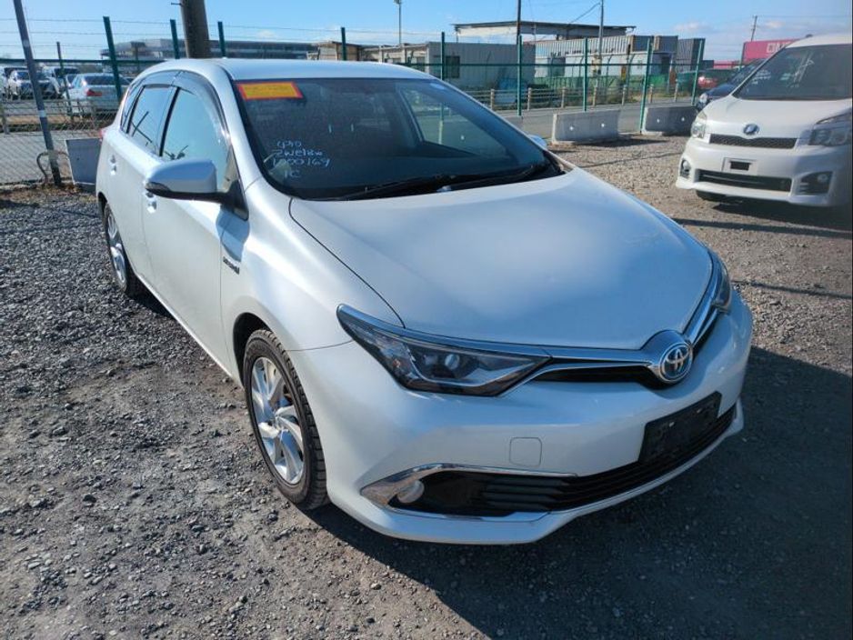 Image for 2016 Toyota Auris Hybrid