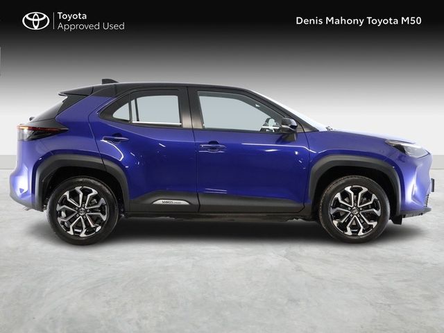 Image for 2024 Toyota Yaris Cross Luna Sport Hybrid