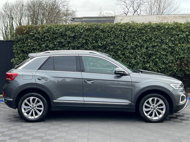 Image for 2023 Volkswagen T-Roc STYLE 2.0 TDI // APPLE CARPLAY/ANDROID AUTO // DIGITAL CLUSTER // ADAPTIVE CRUISE CONTROL