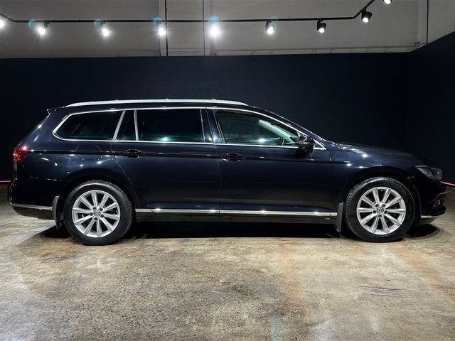 Image for 2017 Volkswagen Passat 1.4 TSI ELEGANCE L - AUTOMATIC - HALF BLACK LEATHER UPHOLSTERY - CRUISE CONTROL - REVERSE CAMERA