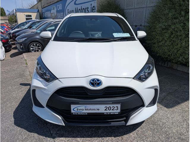 Image for 2023 Toyota Yaris X HYBRID AUTOMATIC 1.5 PETROL //REVERSE CAMERA//KEYLESS ENTRY//ADAPTIVE CRUISE CONTROL//