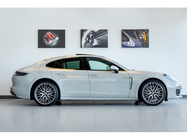 Image for 2023 Porsche Panamera 4 PLATINUM EDITION PDK