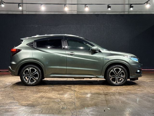 Image for 2020 Honda Vezel HYBRID 1.5L AUTOMATIC - REVERSE CAMERA - CRUISE CONTROL - HEATED SEATS - DIAMOND CUT ALLOY WHEELS