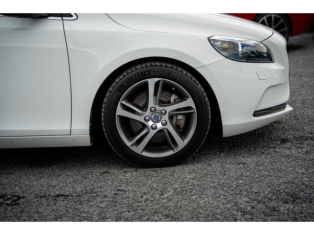 Image for 2016 Volvo V40 2.0 D4 (190hp) ES