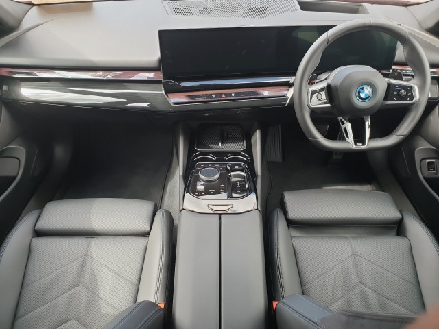 Image for 2025 BMW 5 Series Msport S5MF 4DR Auto