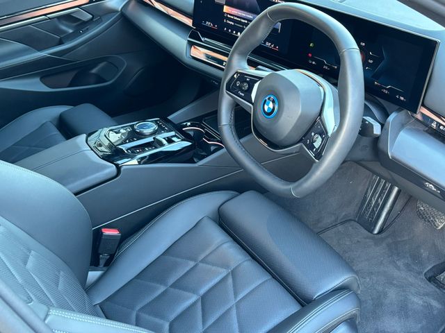 Image for 2025 BMW i5 EDRIVE40 SPORT EDITION