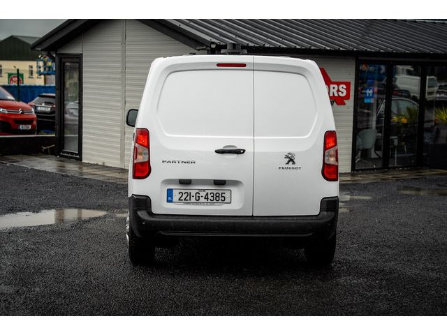 Image for 2022 Peugeot Partner 