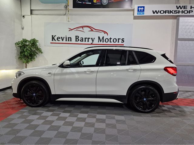 Image for 2022 BMW X1 25E X-DRIVE SPORT (PLUG IN HYBRID) AUTOMATIC **ONE OWNER / 18" ALLOYS / APPLE CARPLAY / CRUISE CONTROL / ELECTRIC BOOTLID / HALF LEATHER / REAR TINTED GLASS / SAT NAV / FULL BMW SERVICE RECORD**