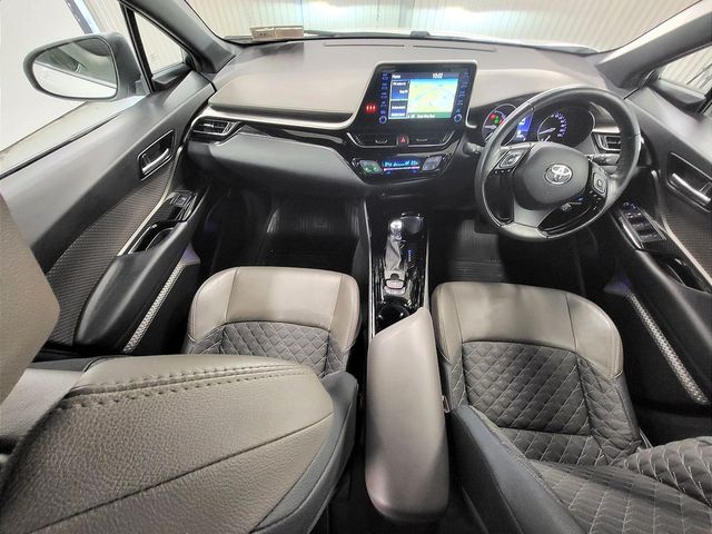 Image for 2021 Toyota C-HR 1.8 HYBRID SOL