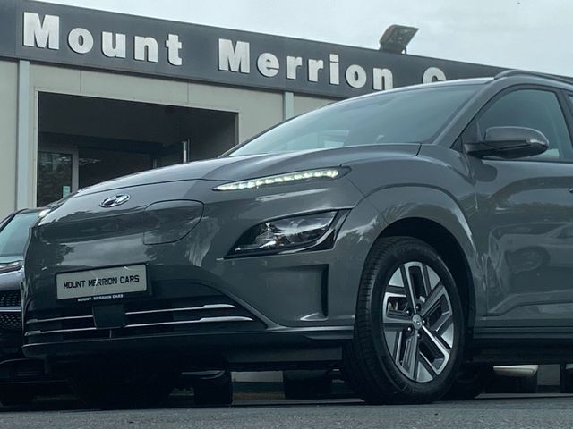 Image for 2023 Hyundai Kona Only 9K km's SE Connect 39kw 
