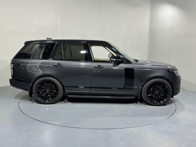 Image for 2020 Land Rover Range Rover Vogue P400e 