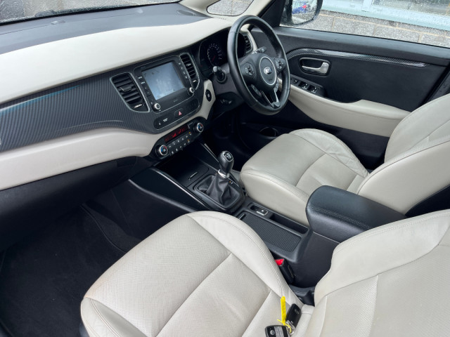 Image for 2018 Kia Carens 1.7CRDI GSE 5DR 7 SEATER*QUALITY ASSURED USED CARS*SIMI APPROVED*GREAT RATE FINANCE AVAILABLE*WELCOME TO DAVID QUIGLEY AUTOS*