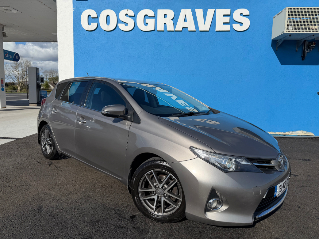 Image for 2015 Toyota Auris Petrol 1.33 5DR SOL * HEATED SEATS / REVERSING CAMERA / BLUETOOTH * 